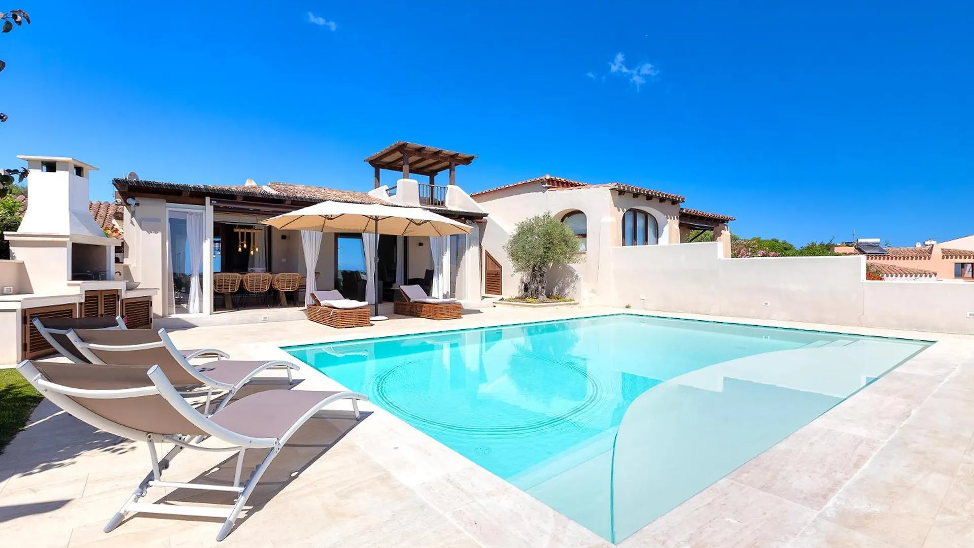 Дом отдыха Villa Flora Sea View Punta de su Torrione
